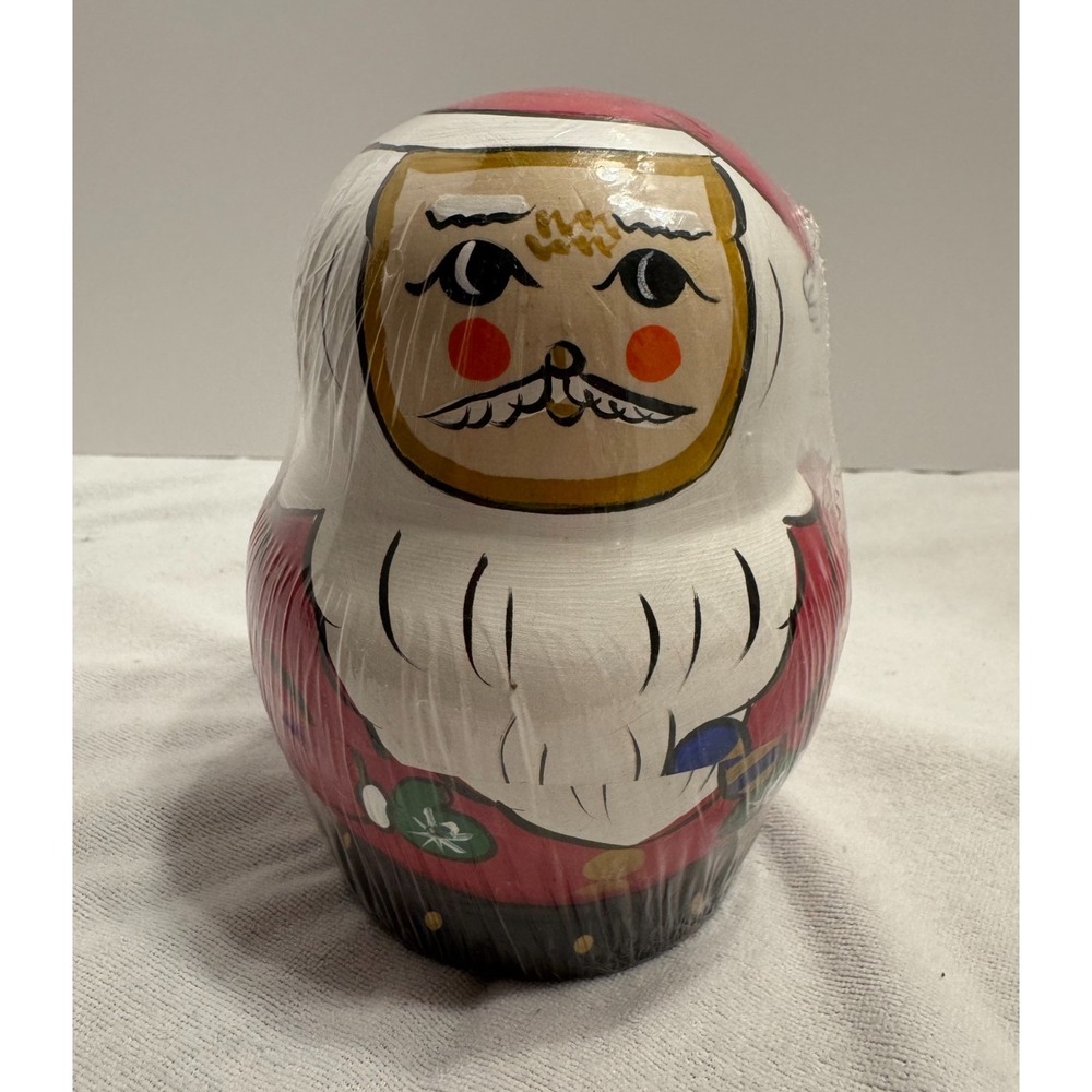 Christmas Nesting Santas Sealed in Package 6" high
